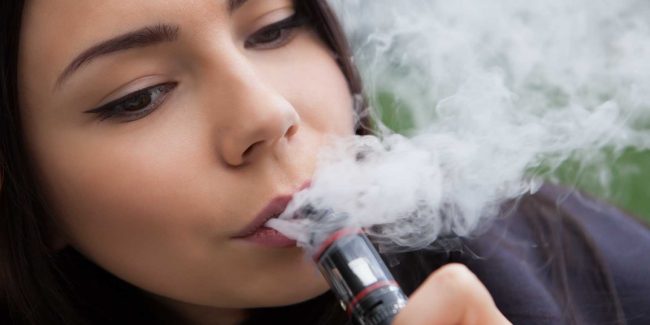 vaping-smoking-Bonacci-periodontics-dental-implants Effects of vaping and smoking on oral health. | Bonacci Periodontal Implants